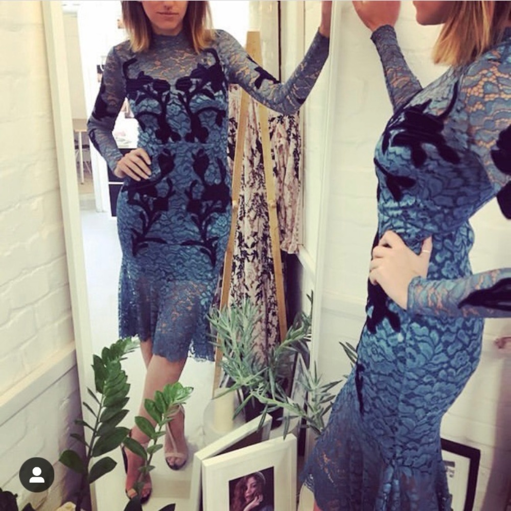 Hope & Ivy London blue lace mesh appliqué dress